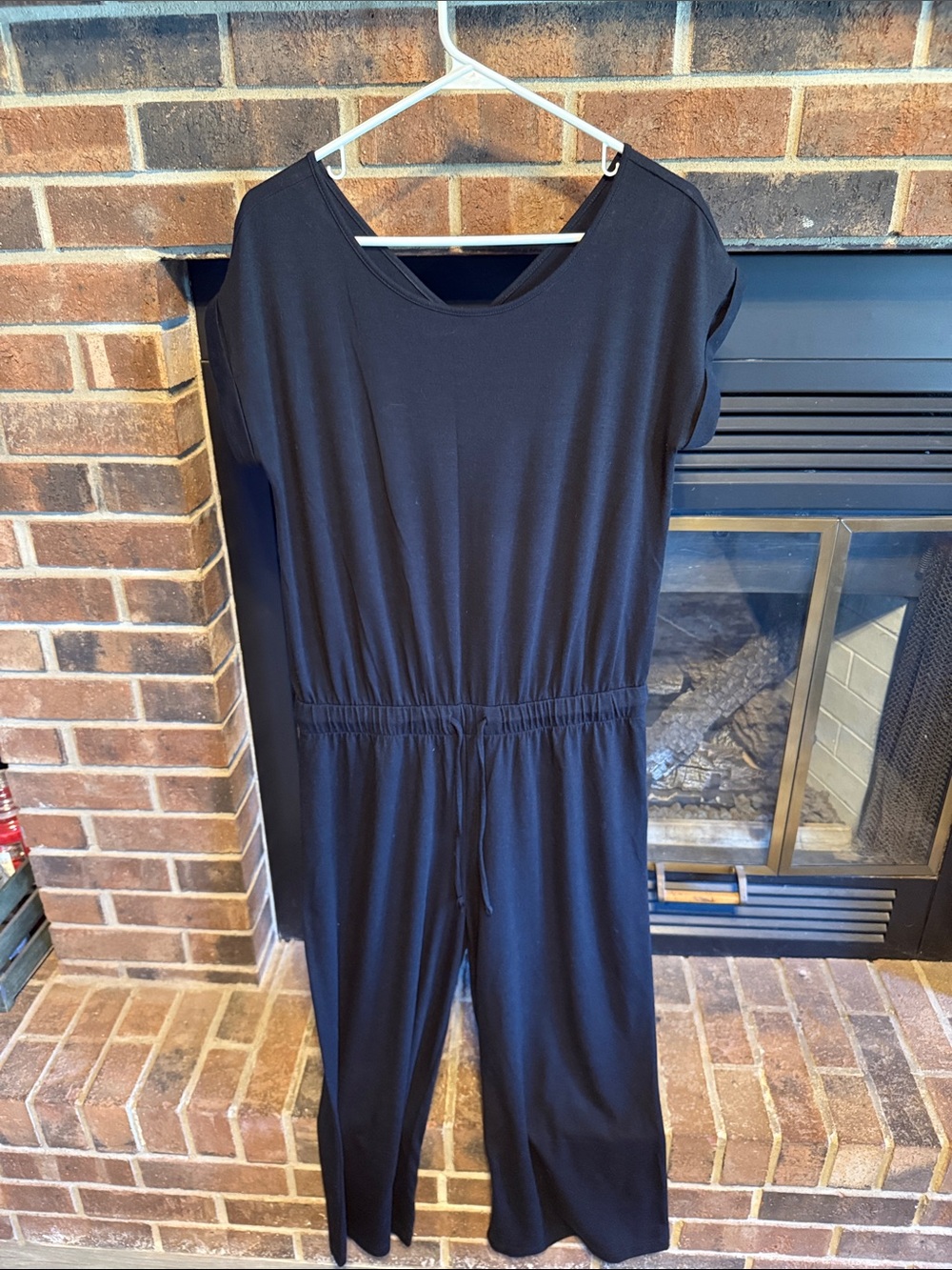 Women's Black Short-Sleeve Drawstring Cropped Jumpsuit
